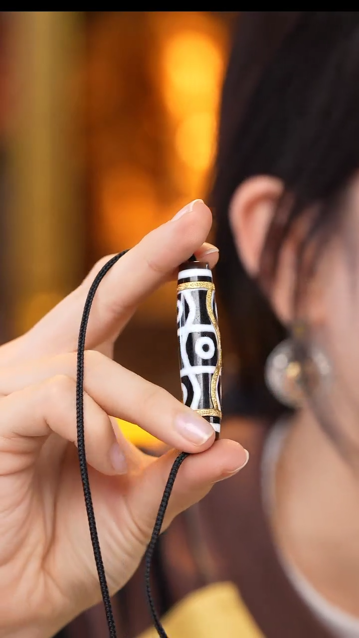 【闪购商品】玛瑙/玉髓颈饰18K金镶嵌Z28766六眼锁骨链