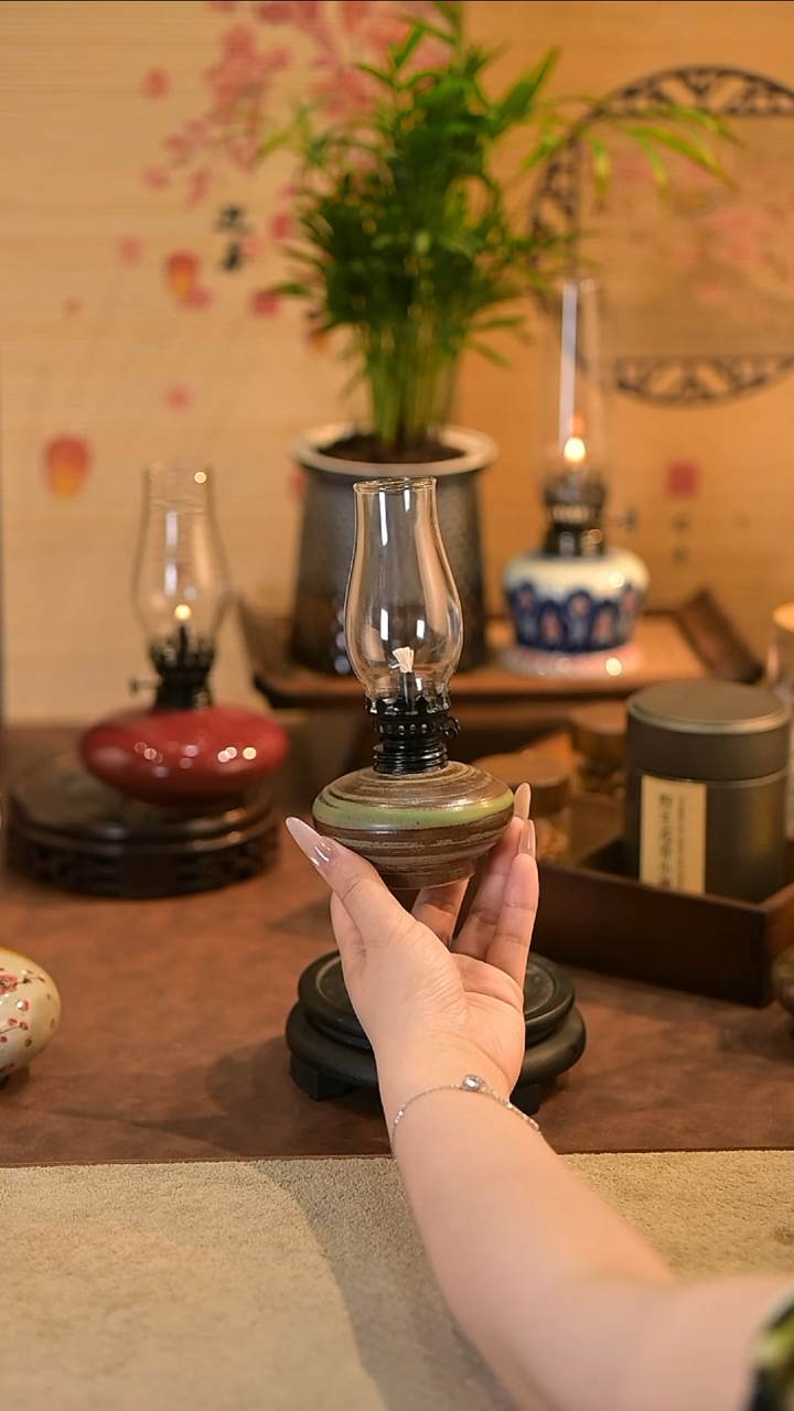 景德镇陶瓷油灯摆件