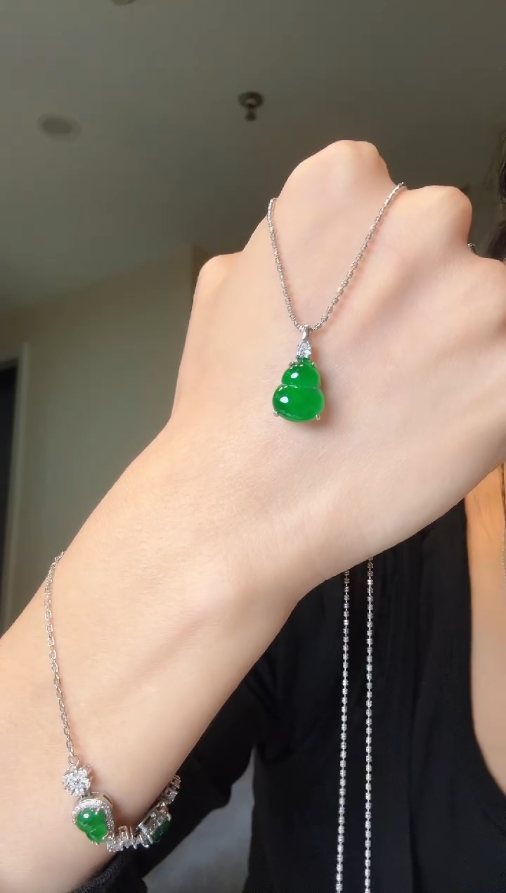 【闪购商品】翡翠吊坠(不含链)银S925镶嵌天然翡翠吊坠1