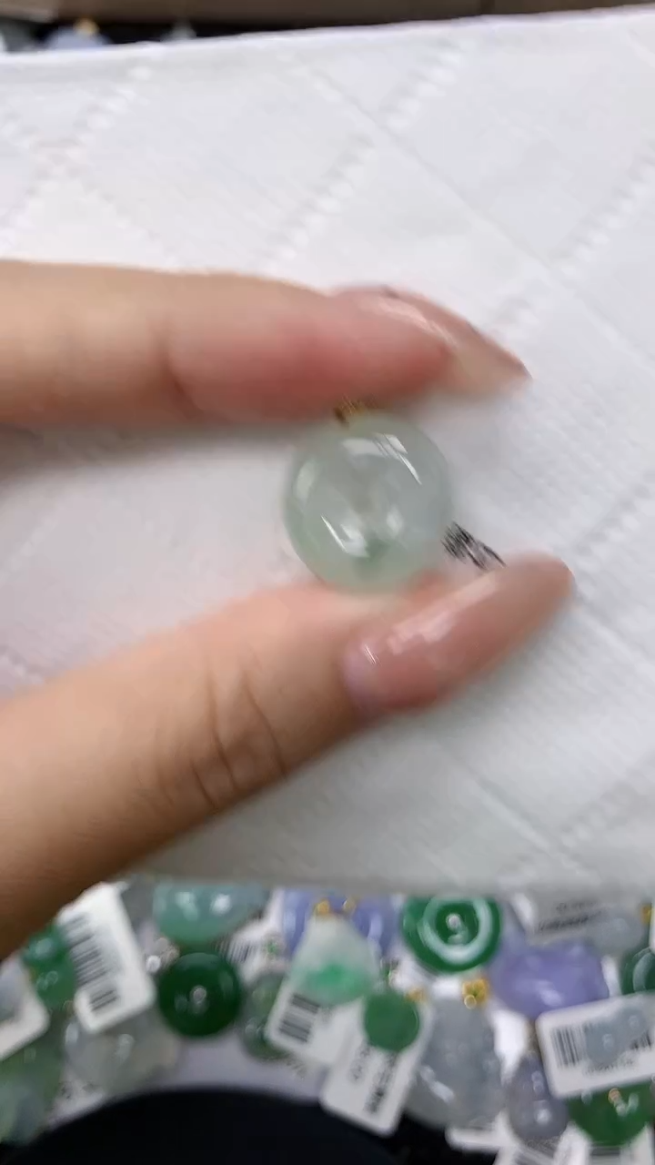 颈饰18K金镶嵌翡翠11111111111111