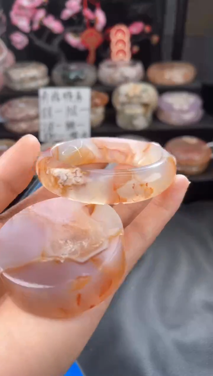 【闪购商品】石英质玉手镯未镶嵌55