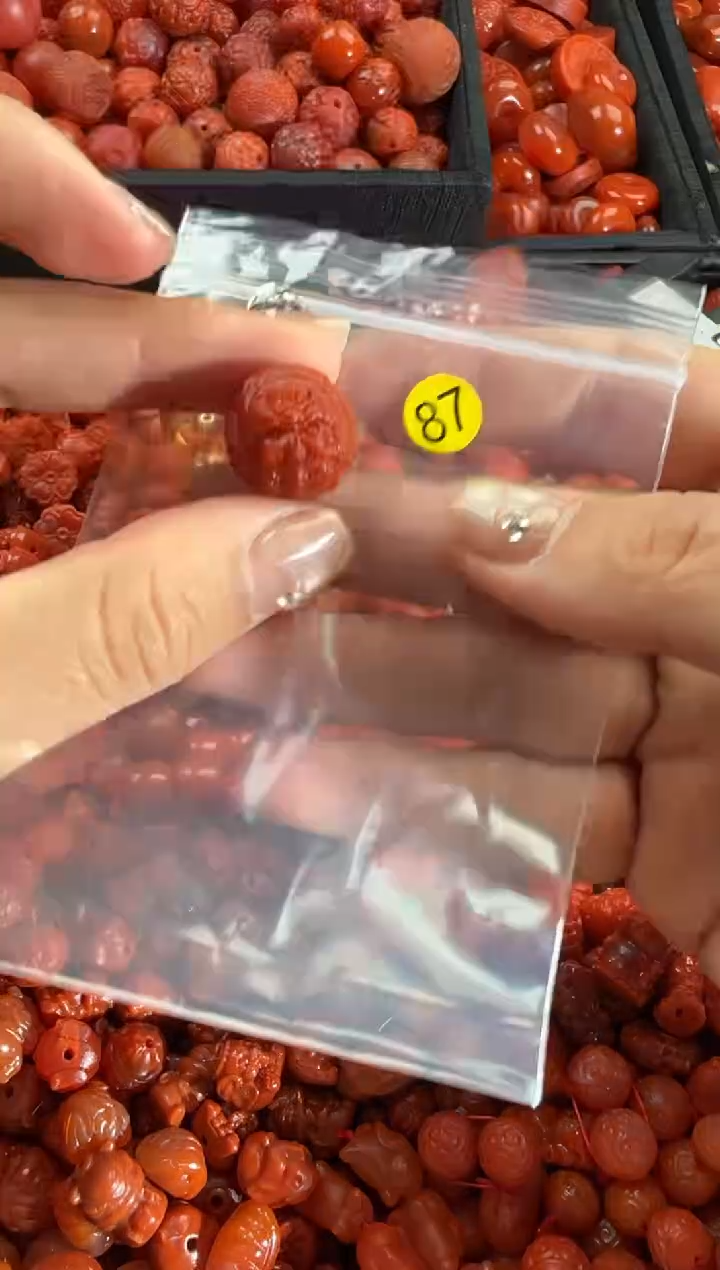 【闪购商品】南红玛瑙颈饰未镶嵌1