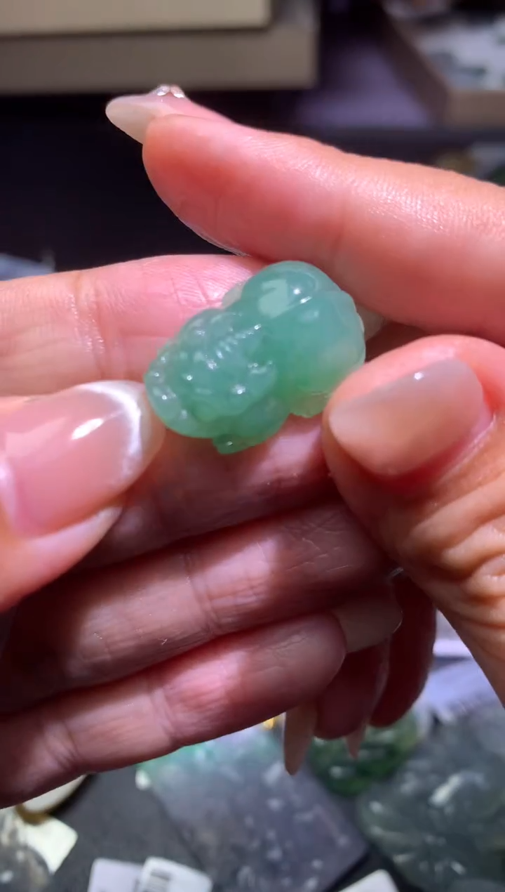 【闪购商品】定制翡翠未镶嵌毛货