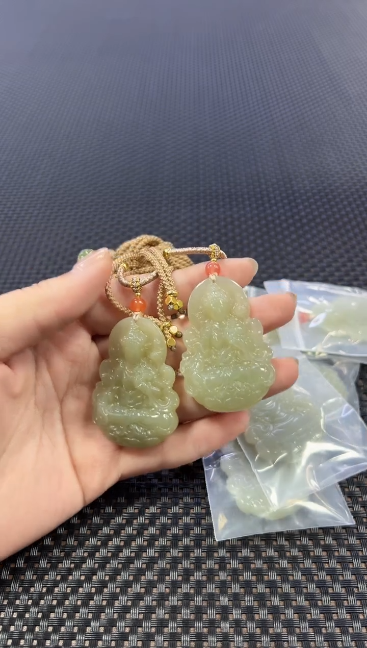 和田玉未镶嵌挂件带绳观音（多样性发一件）