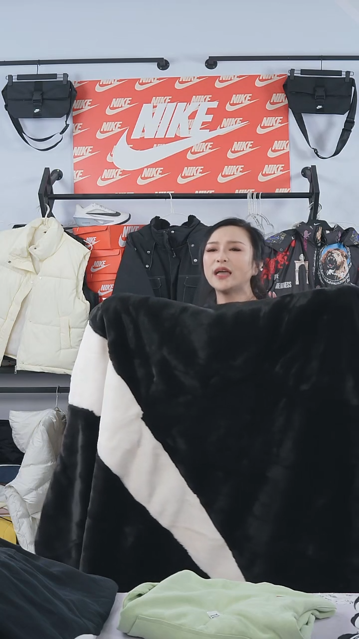 编码瑕疵修复过款直播间黑毛毯
