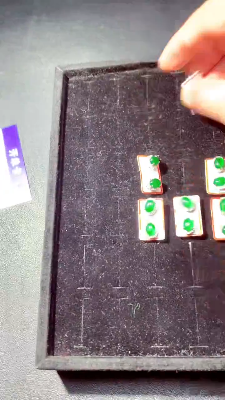 【闪购商品】定制翡翠未镶嵌N多样性发货拍一发一