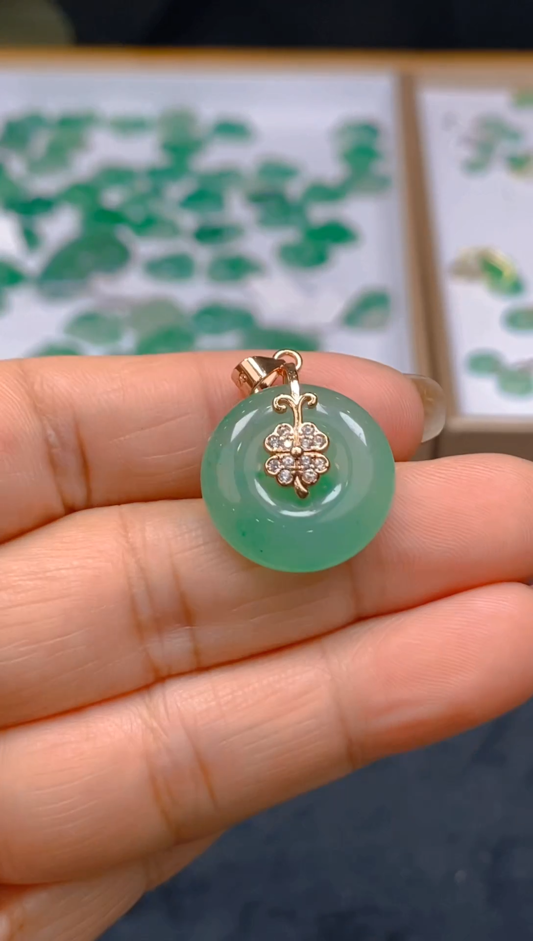 【闪购商品】石英质玉颈饰未镶嵌冰美人非洲翠A货冰种041