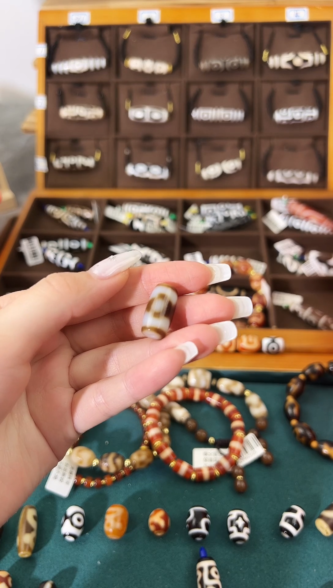 玛瑙/玉髓（覆膜）颈饰合金18微瑕