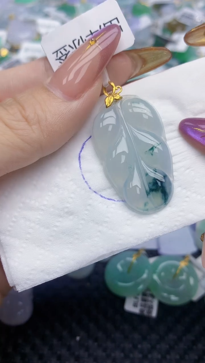 翡翠18K金镶嵌颈饰142   天然翡翠A货  百元以上9米证书费自理