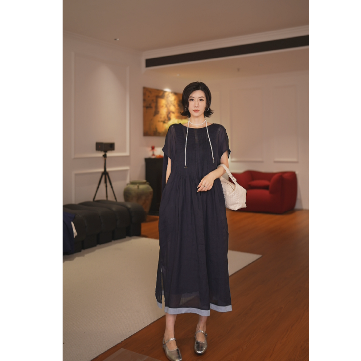 GU JIFEN｜伦敦之约｜法式收腰宽松显瘦风琴褶连衣裙 X56211