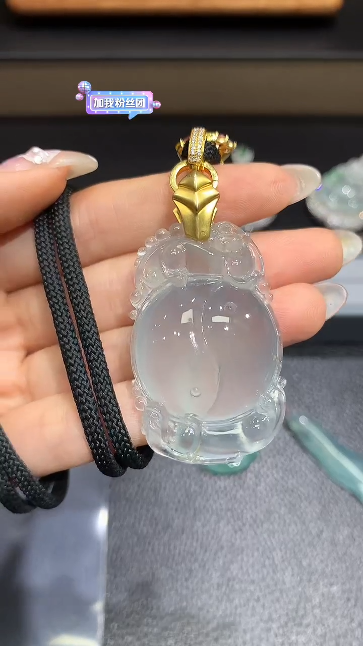 【闪购商品】翡翠吊坠(不含链)18K金镶嵌51团购