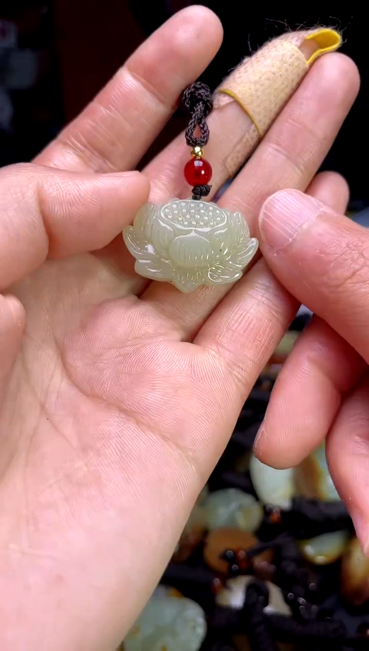【闪购商品】和田玉颈饰未镶嵌1