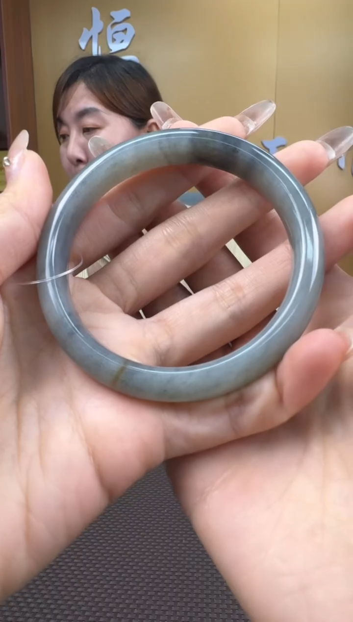 【闪购商品】和田玉手镯未镶嵌59