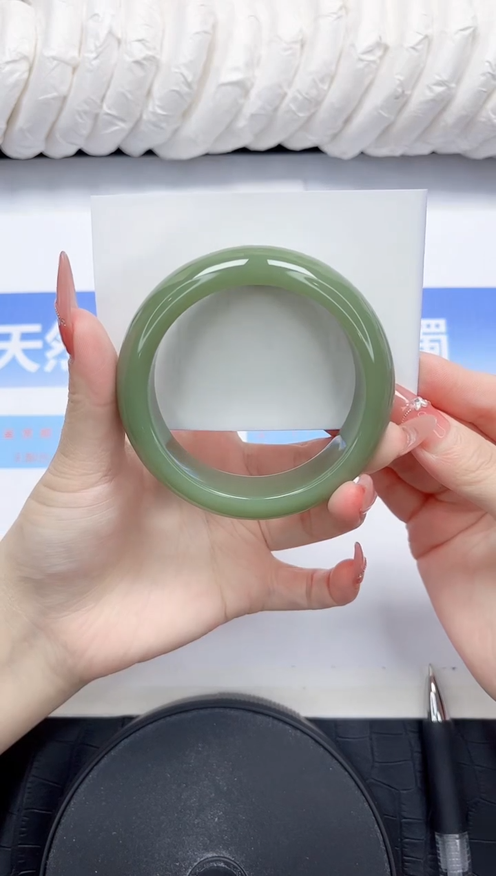 石英质玉手镯未镶嵌6-56