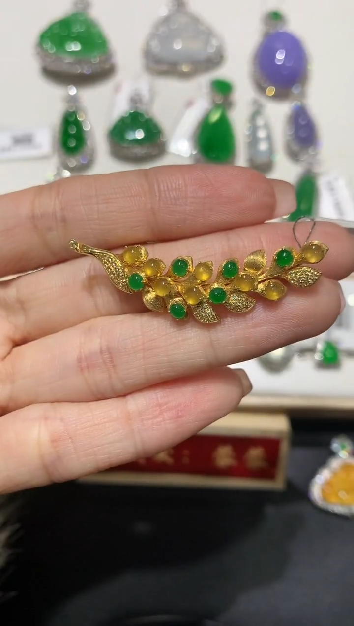 【闪购商品】翡翠吊坠(不含链)18K金镶嵌团购3