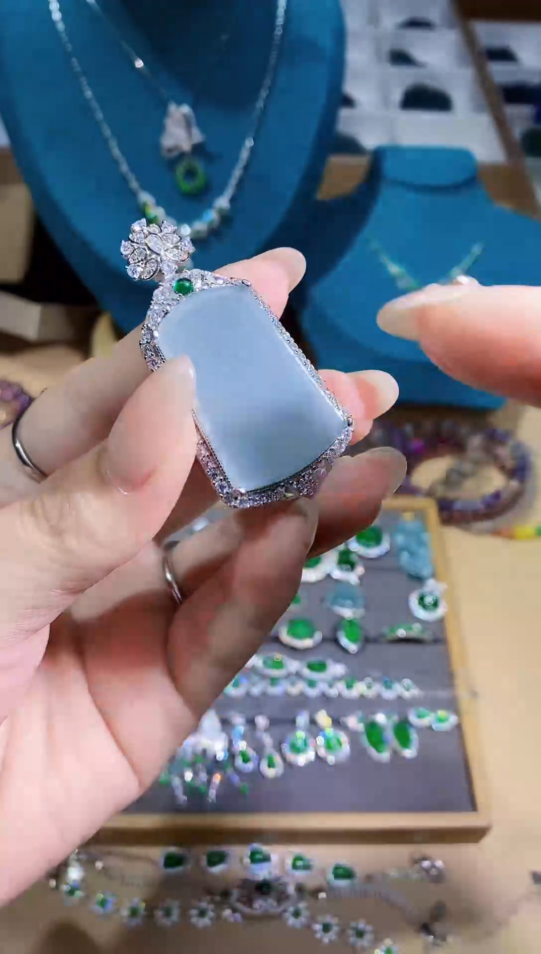 【闪购商品】翡翠吊坠(不含链)未镶嵌多样性发其一【22】