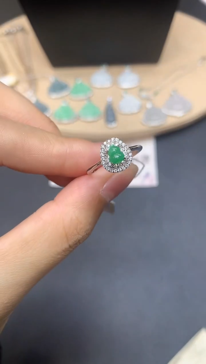 【闪购商品】翡翠戒指银S925镶嵌葫芦【多样性发其一】