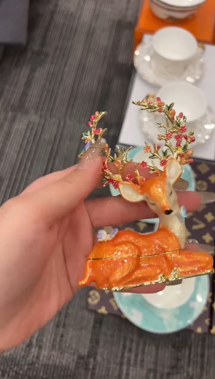 【闪购商品】杯H693--------------