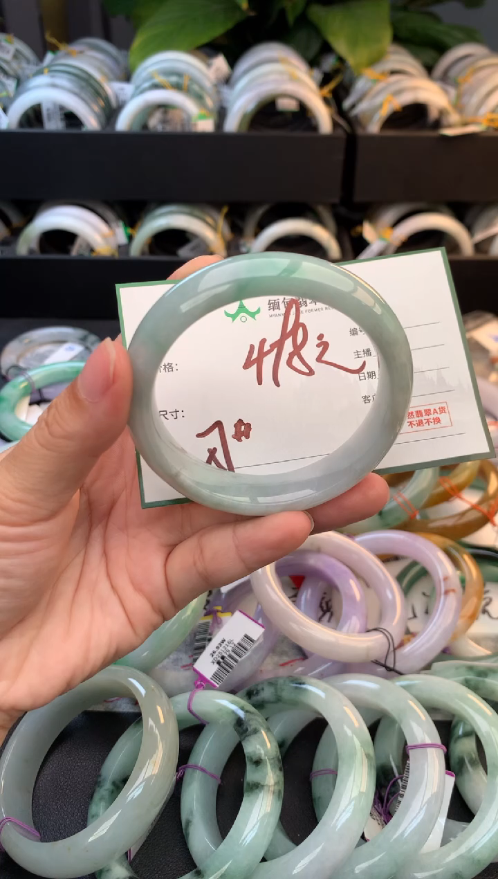 未镶嵌定制翡翠双*毛货需精细抛光+多人