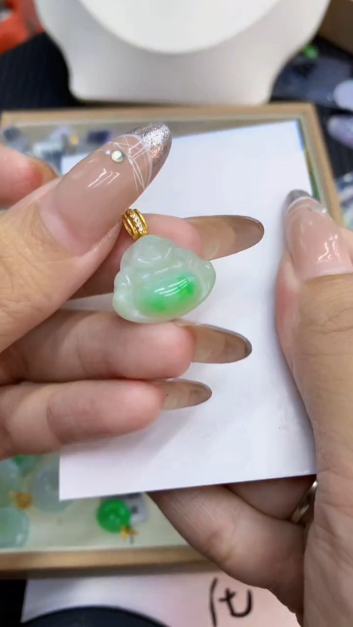 颈饰未镶嵌翡翠1