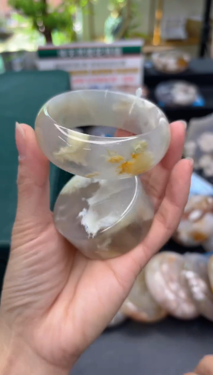 【闪购商品】石英质玉手镯未镶嵌C306(54圈赠送镯心)