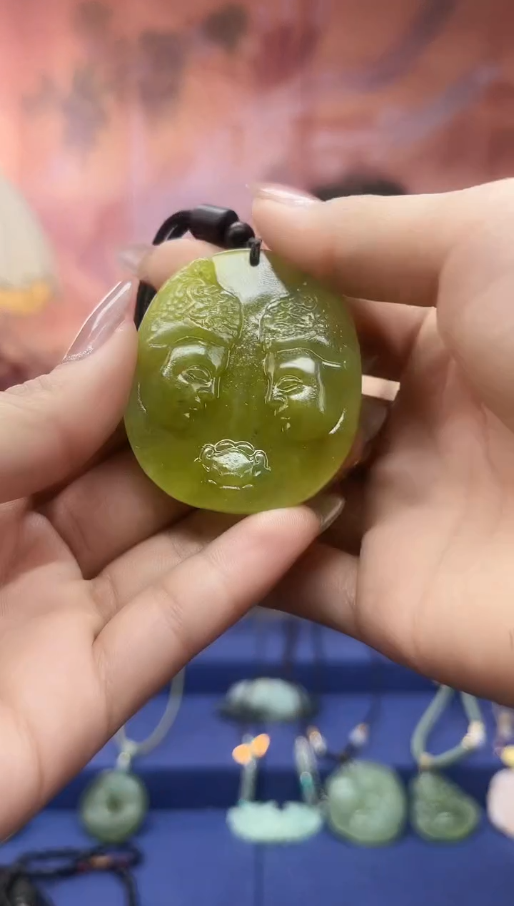 未镶嵌岫玉吊坠·