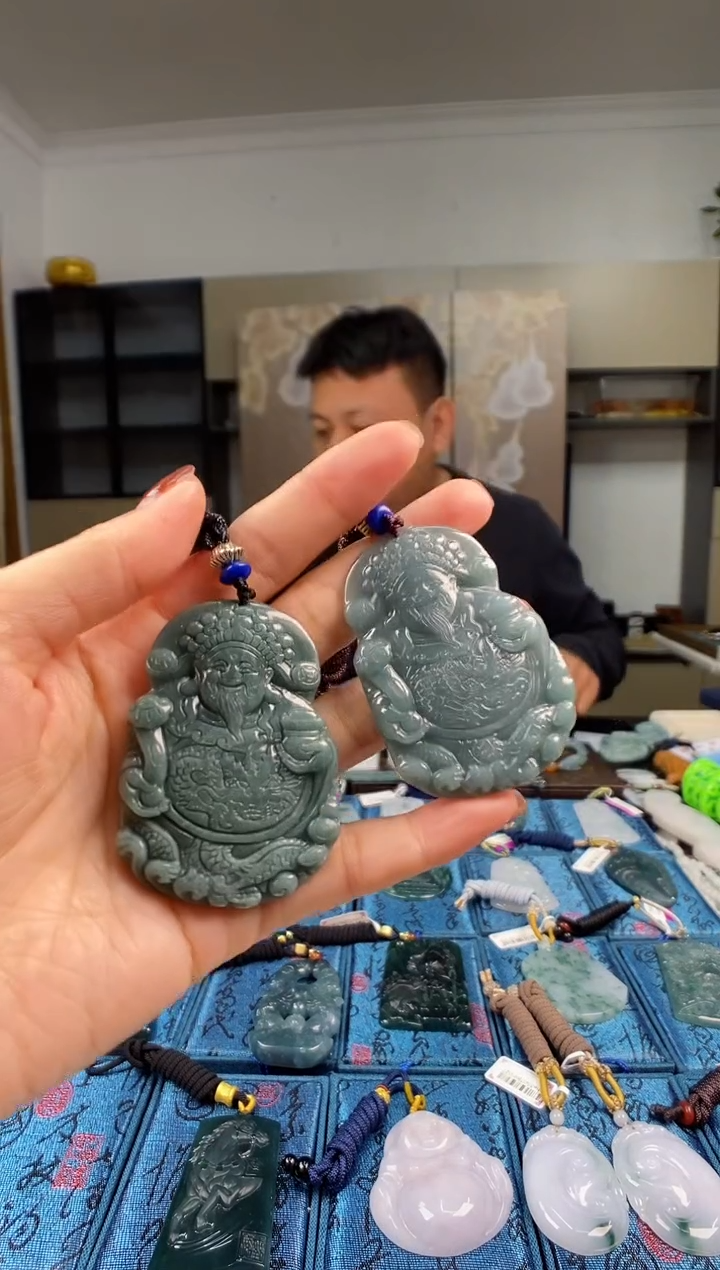颈饰未镶嵌翡翠多样性发其一