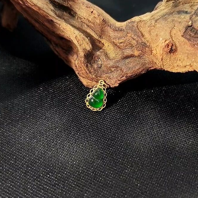 翡翠大号花边葫芦 18k金 2271 多样性发一件