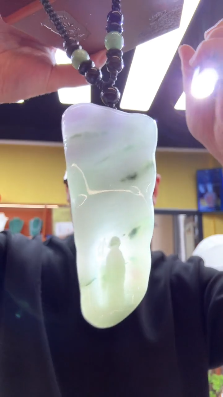 【闪购商品】翡翠挂件未镶嵌国雕谢林工（定制退货扣1000元）