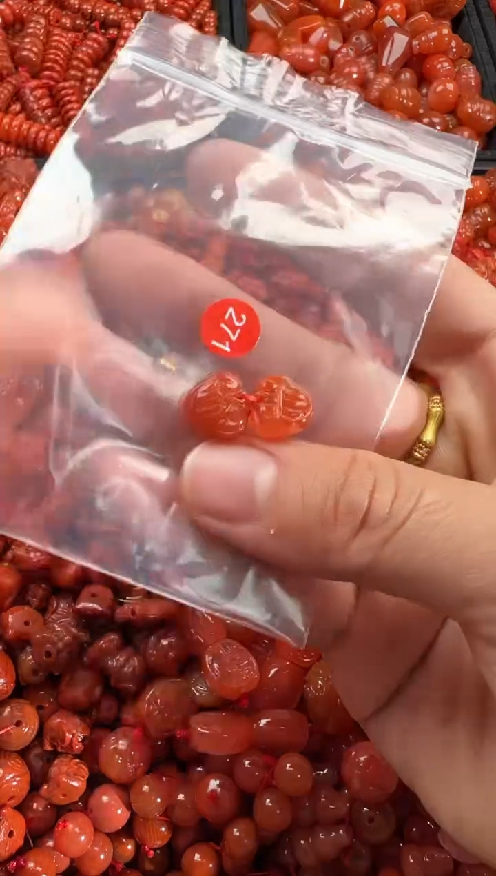 【闪购商品】南红玛瑙颈饰未镶嵌1