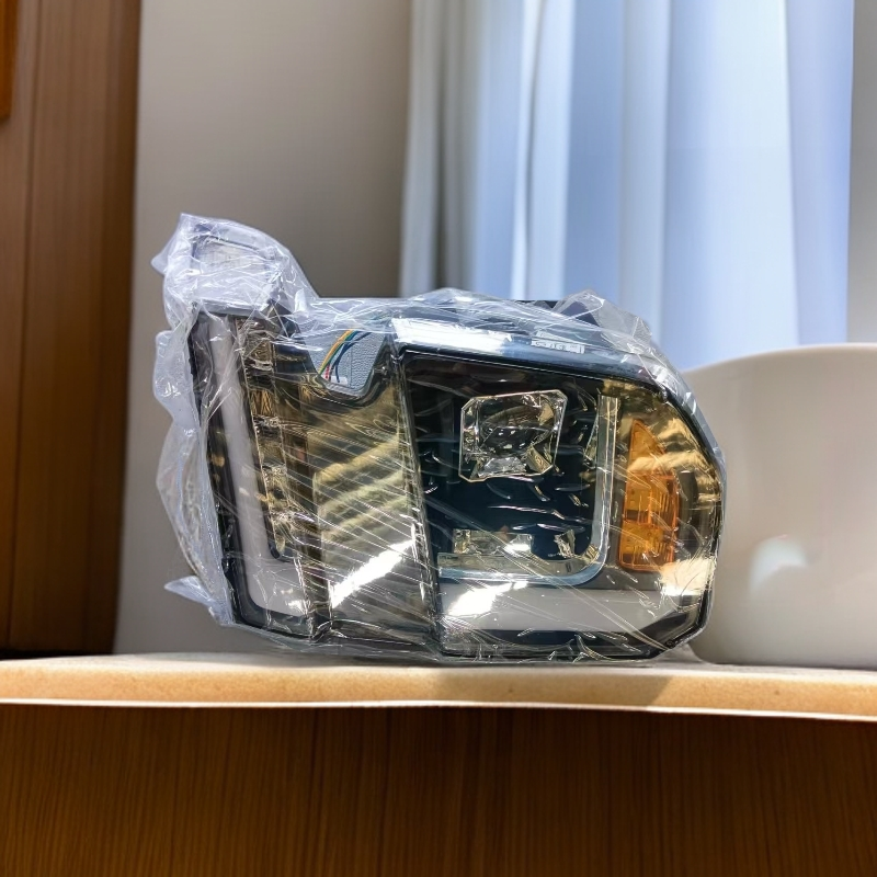 电动四轮车新能源猛禽款前大灯LED透镜转向大灯