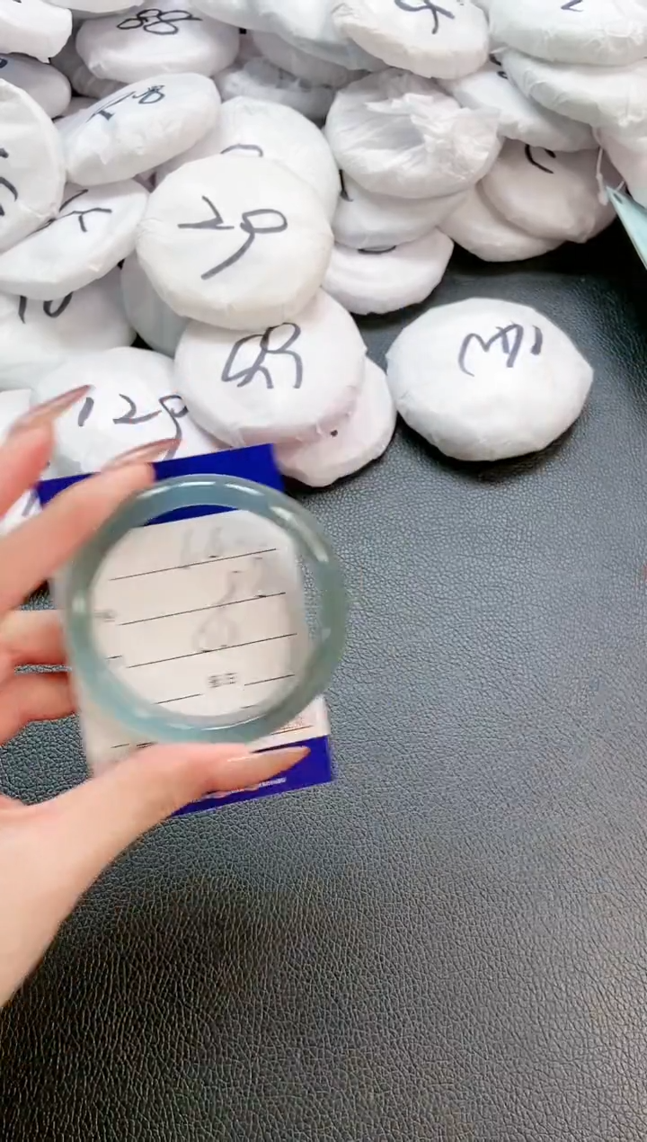 【闪购商品】石英质玉手镯未镶嵌 16L41-54