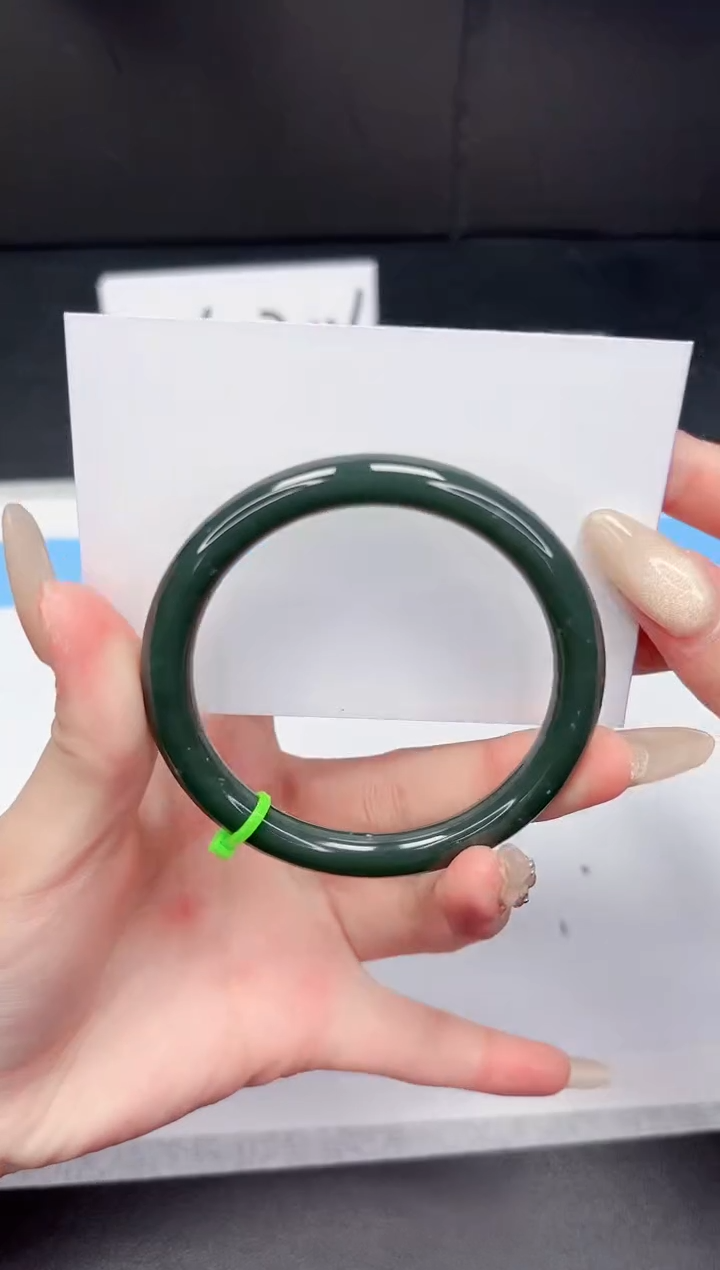 【闪购商品】和田玉手镯未镶嵌220-56.5