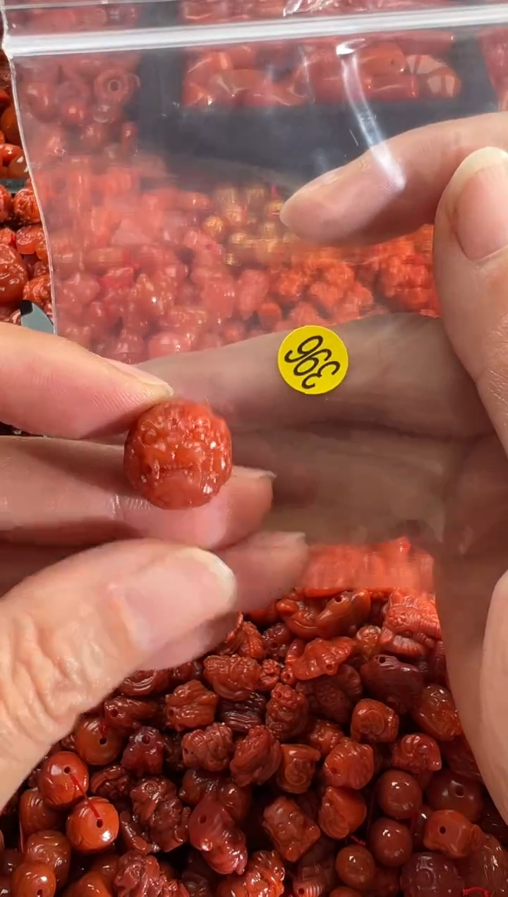 【闪购商品】南红玛瑙颈饰未镶嵌1