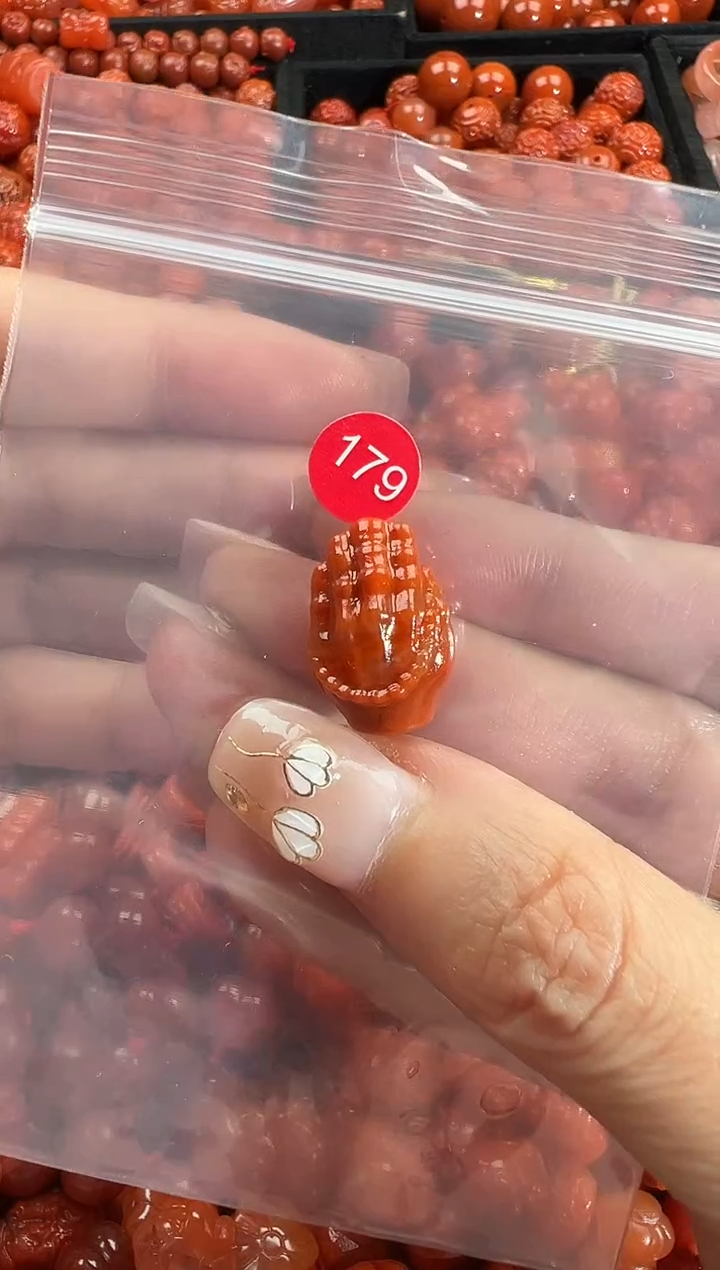 颈饰未镶嵌南红玛瑙1