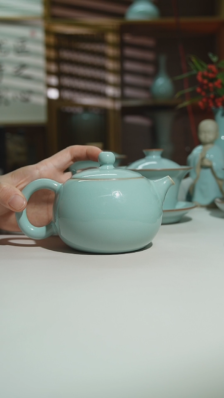 天青运圈西施壶二级