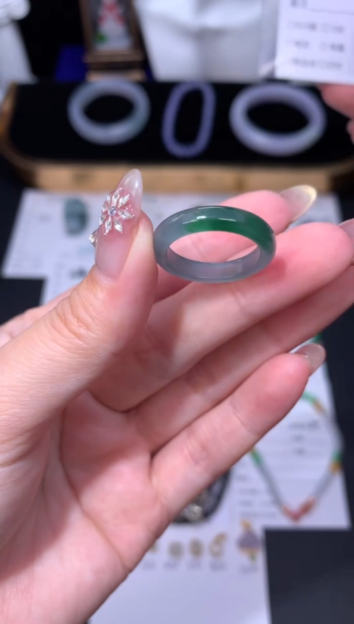 未镶嵌定制翡翠48小时鉴赏期 退货不扣服务费