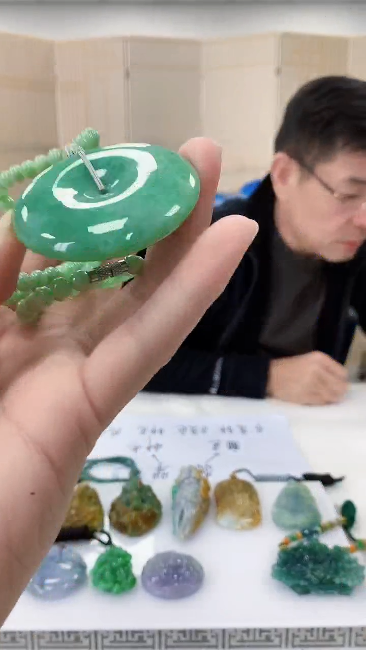 【闪购商品】定制翡翠未镶嵌5152bb-毛货挂件