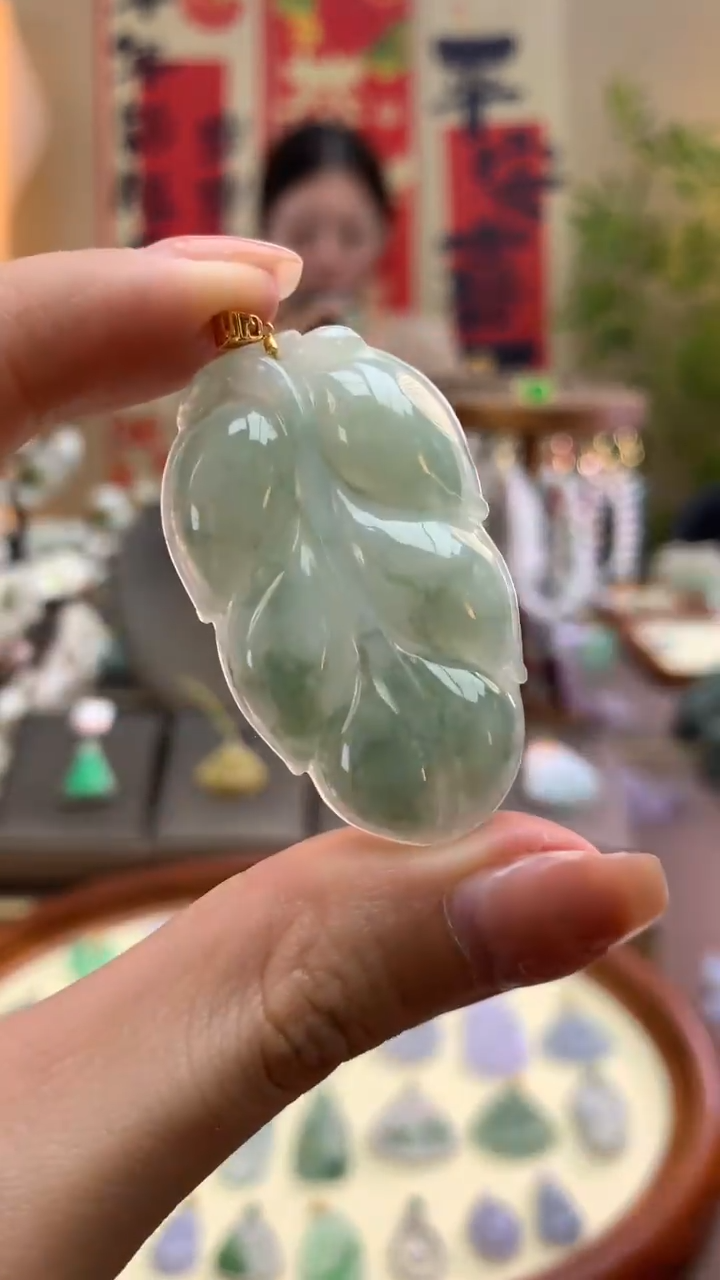 【闪购商品】翡翠颈饰18K金镶嵌天然a货翡翠吊坠