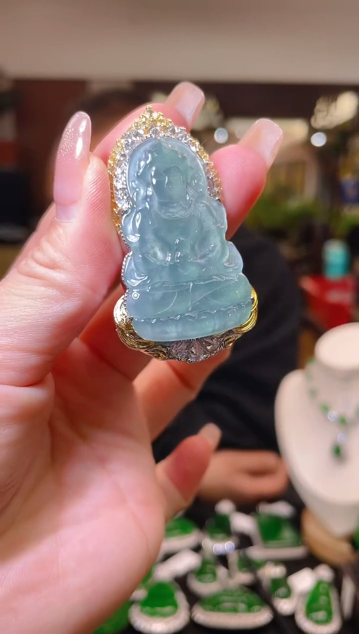 【闪购商品】翡翠吊坠(不含链)未镶嵌多样性发其一