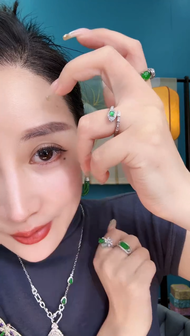 翡翠戒指未镶嵌戒指