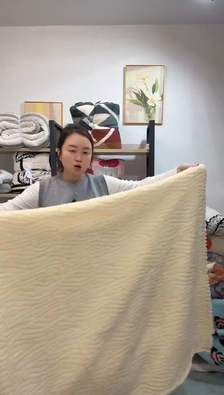 聚酯纤维180*200鹅黄舒棉绒