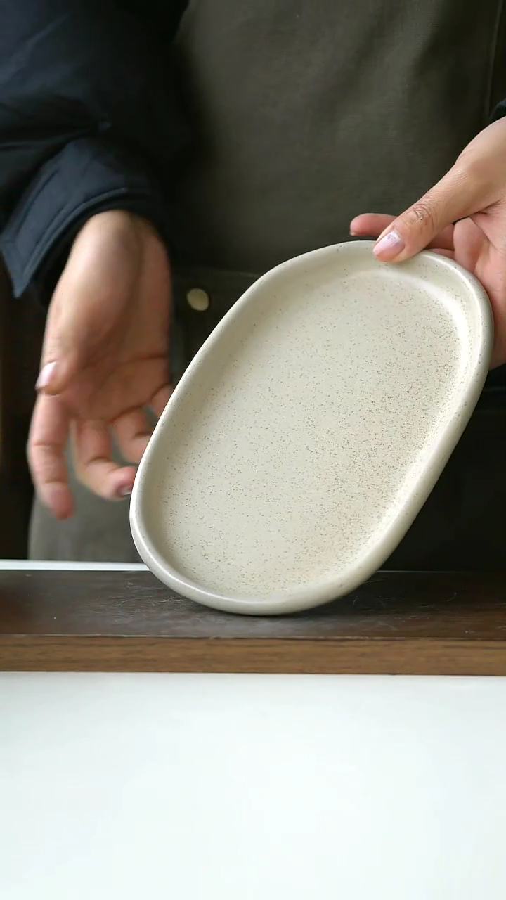 【闪购商品】陶瓷大耳朵椭圆盘@4-2@