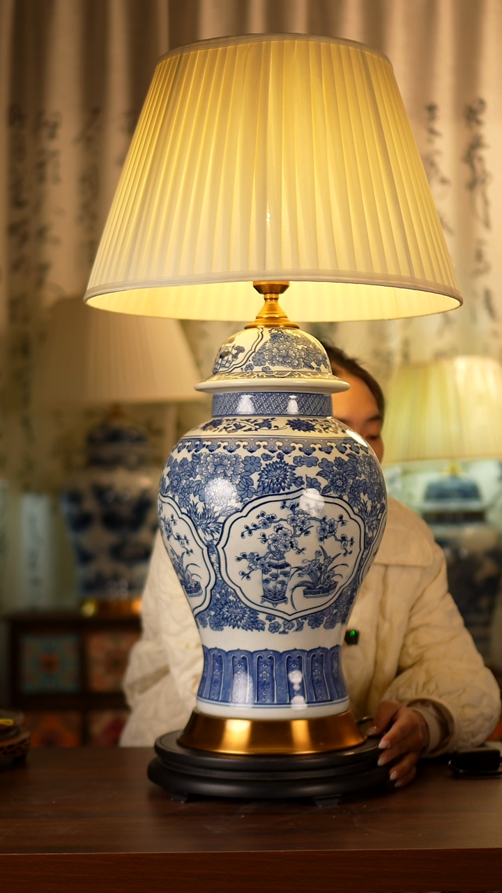 圆形款青花陶瓷台灯