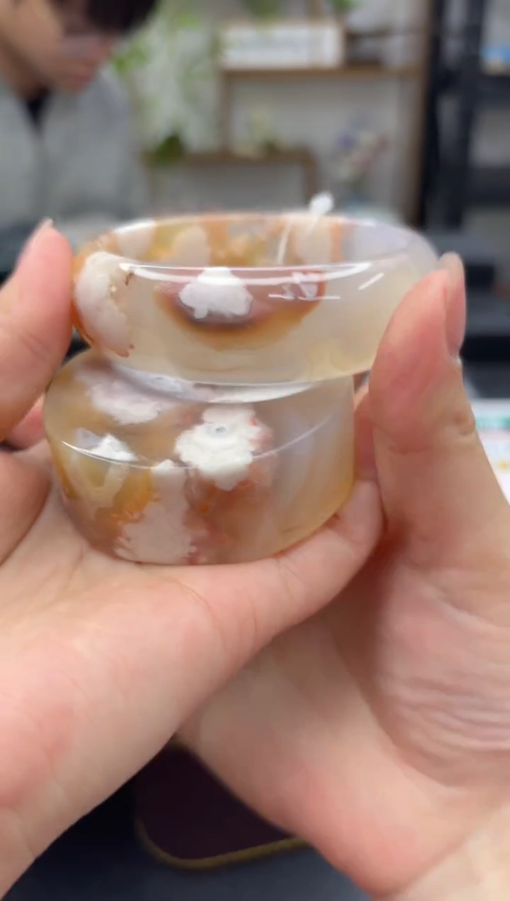 【闪购商品】石英质玉手镯未镶嵌C(186圈60赠送镯心)