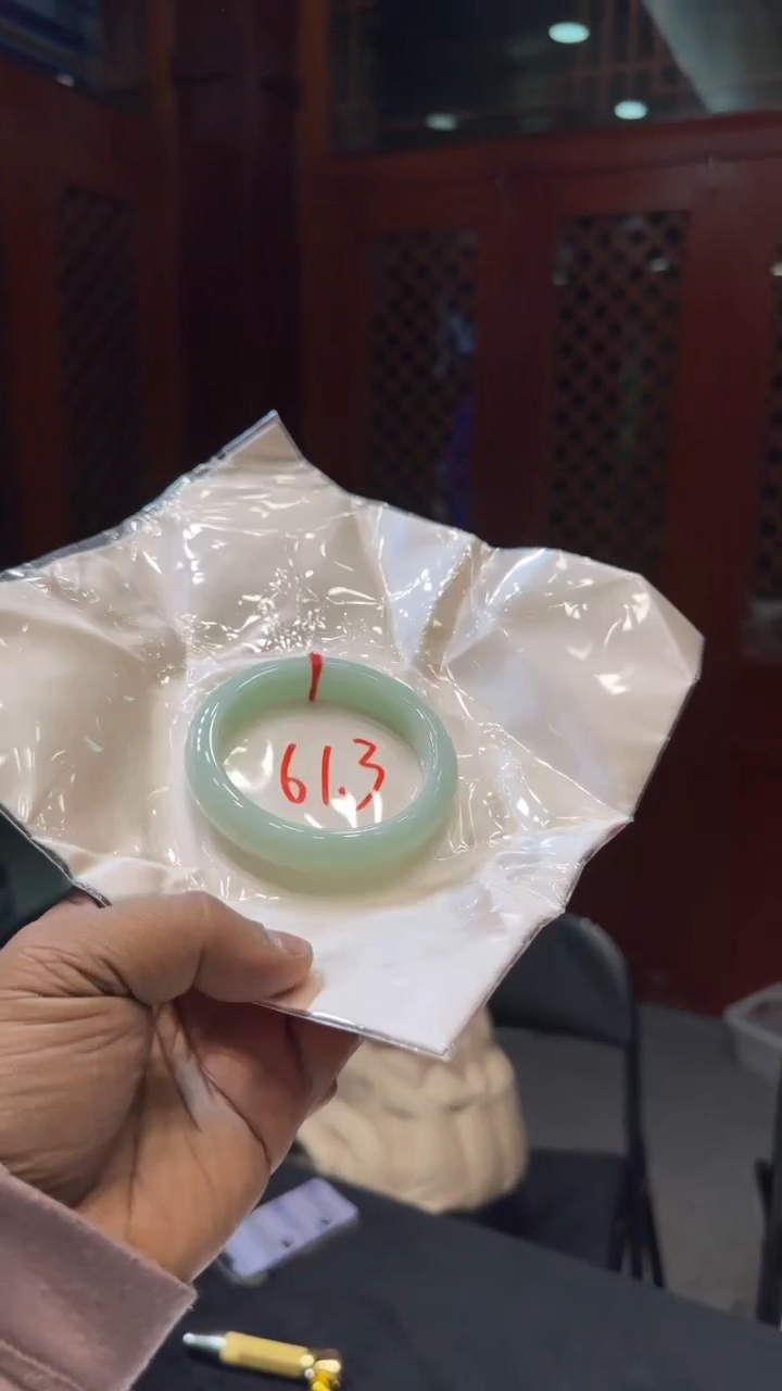 【闪购商品】翡翠手镯未镶嵌手镯