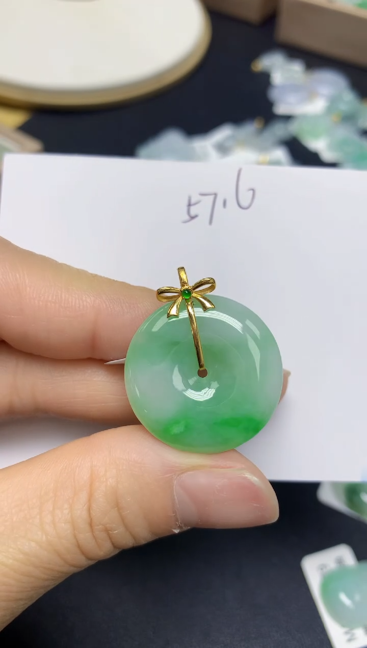 【闪购商品】翡翠挂件18K金镶嵌 天然翡翠A货