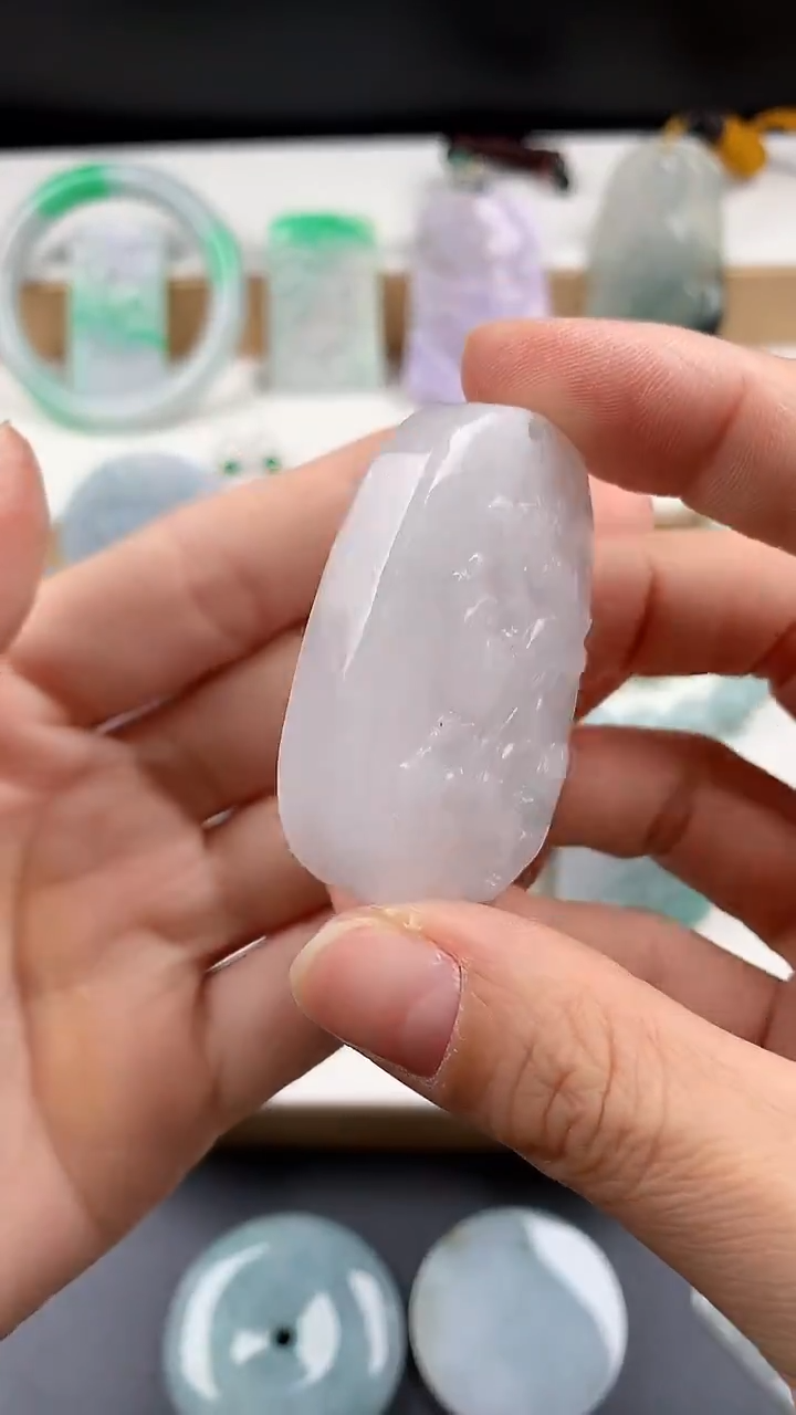 颈饰未镶嵌翡翠天然翡翠吊坠挂件