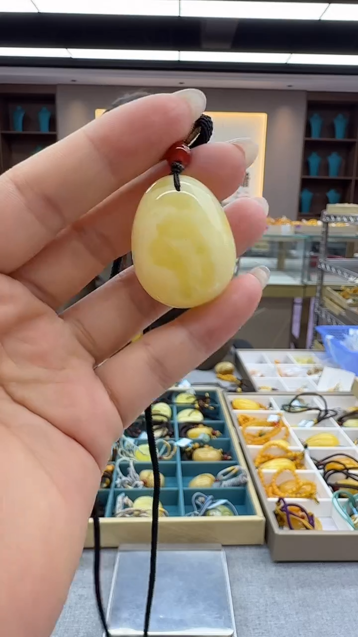 琥珀颈饰未镶嵌88秒拍号 假一罚三 