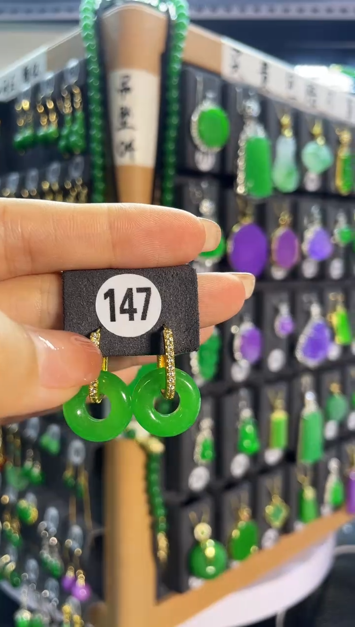 【闪购商品】翡翠耳饰银S925镶嵌147...